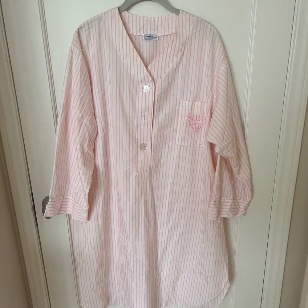 Vintage Saks Fifth Avenue Night Shirt